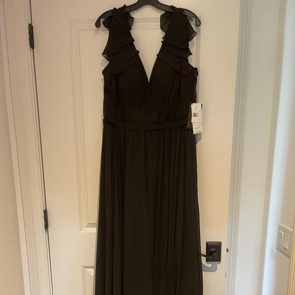 *New* with Tags V-Neck Maxi Dress - Black floor length